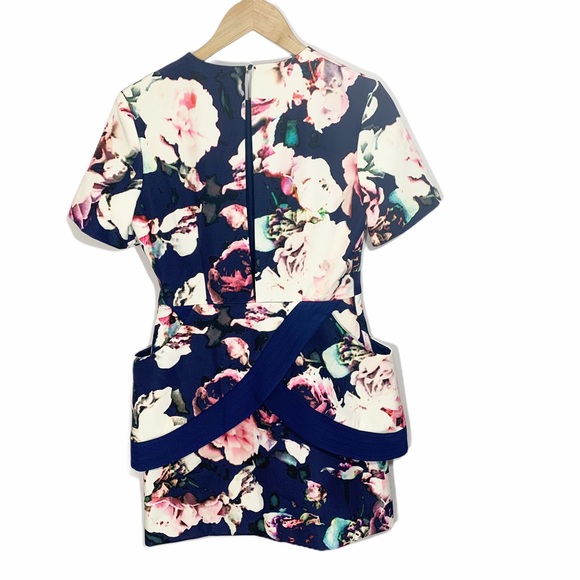 🎁 2/$20 Finders Keepers Floral Pursuit Sheath Dress, M - Picture 7 of 9